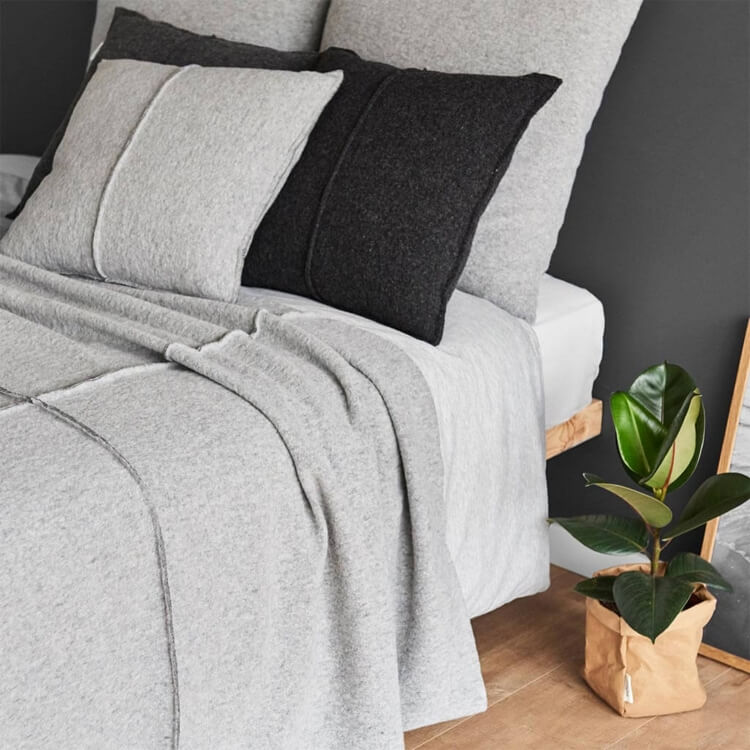 moyha Simple Zierkissen in Jersey Melange hellgrau 45x45