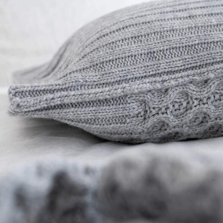 Moyha Strickkissen New Cosy grau