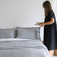 Moyha Strick Zierkissen Cosy long Hellgrau