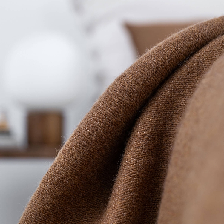 Schurwolle Tagesdecke MOYHA WOOL Haselnuss braun