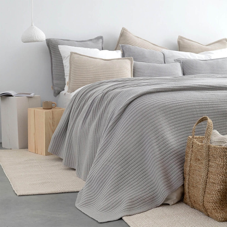 Hellgrau Tagesdecke Woolen Weave MOYHA