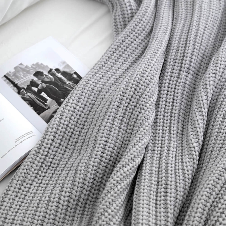 Moyha Woolen Weave Strickdecke, Grobstrick in Grau, 130x170 cm