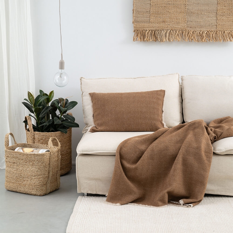 Elegante MOYHA Wolldecke Herringbone Haselnussbraun 130x170 cm gefaltet