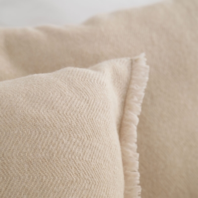 Dekoratives MOYHA Herringbone Dekokissen Beige 60x40 cm aus weicher Wolle 2