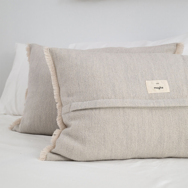 MOYHA Dekokissen Herringbone Hellgrau 60x40 cm mit Fransen