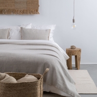 MOYHA Dekokissen Herringbone Hellgrau 60x40 cm im Bett