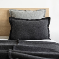 Moyha Well Dekokissen 60x40, dunkelgrau, aus 90% Schurwolle – passend zu Wave Tagesdecken