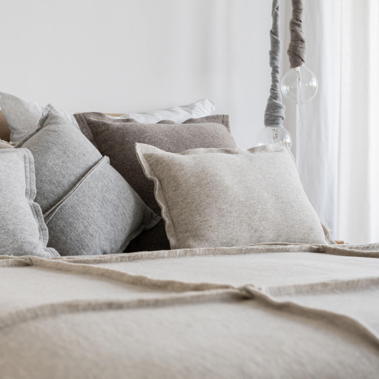 Moyha Zierkissen Well Ecru, Material 90% Schurwolle, Größe 60x40, abgestimmt auf Wave