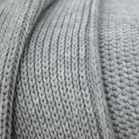 Moyha Woolly Strick-Tagesdecke in Grau, weich