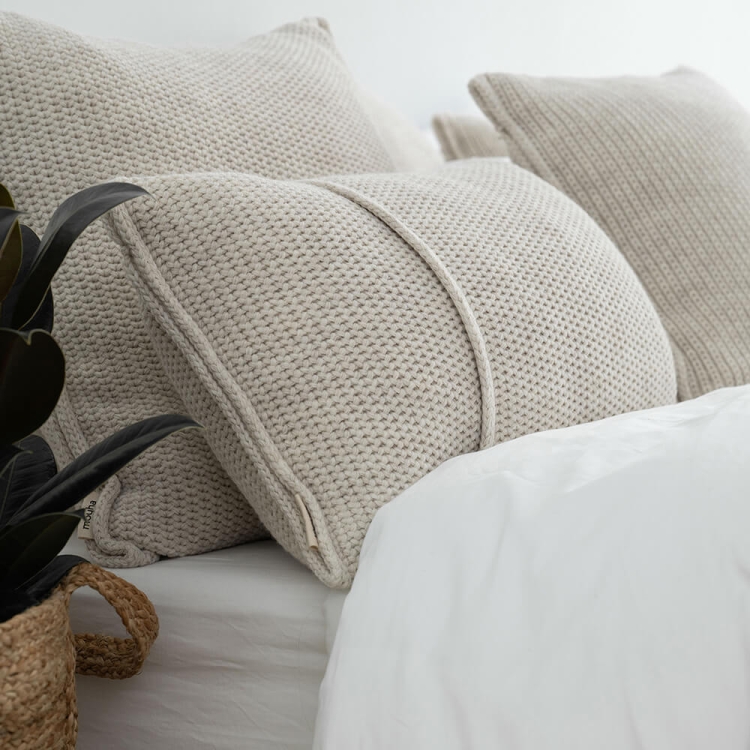 Moyha Dreamy Zierkissen beige aus Grobstrick, 60x40 cm