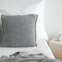 Moyha Dreamy Dekokissen 50x50 cm, Grobstrick, grau – passend zur Woolly Tagesdecke