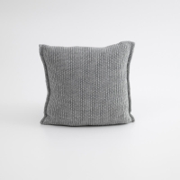 Moyha Dreamy Couchkissen 50x50, Grobstrick in Grau – passend zur Woolly Serie