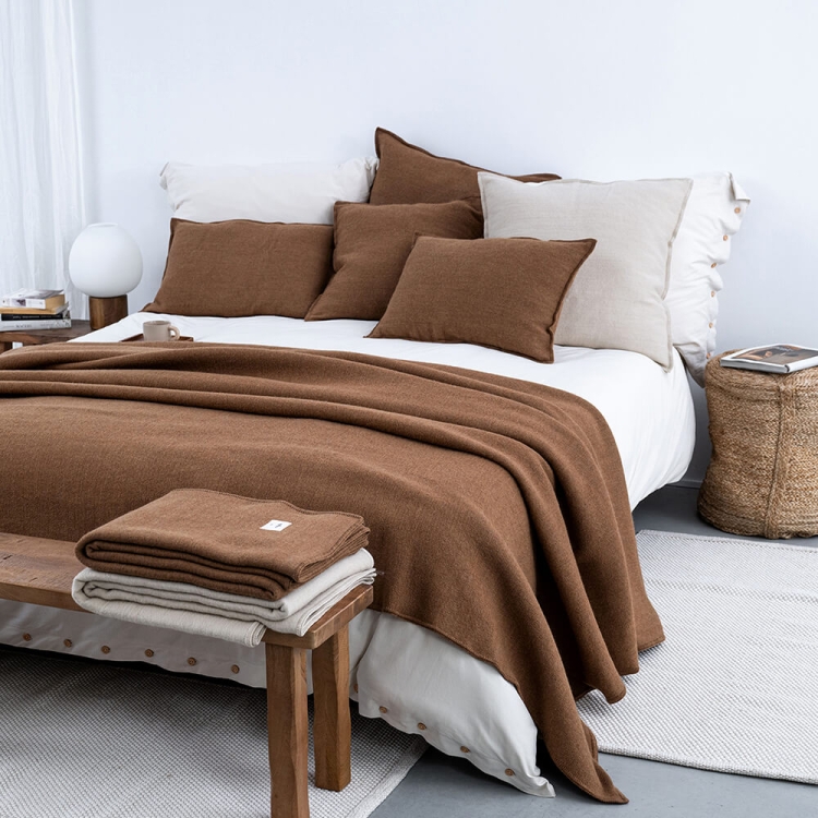 MOHYA Woll Tagesdecke Haselnussbraun