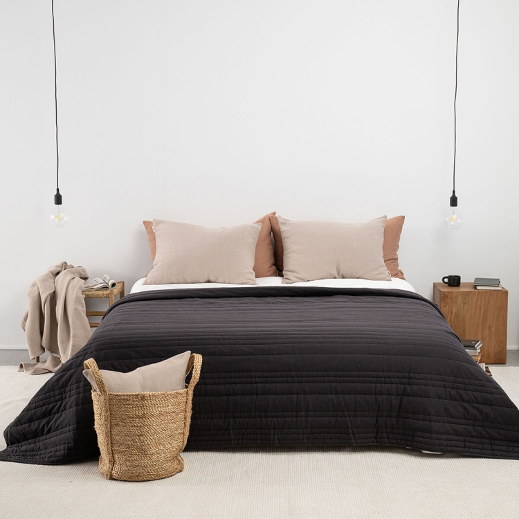 Moyha Tagesdecke gesteppt, Farbe Dunkelgrau/Anthrazit, 100% Baumwolle, Polyestervlies-Füllung