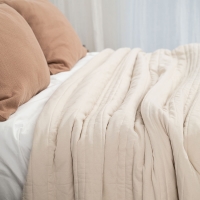 Moyha gesteppte Tagesdecke, Farbton Beige Sand, 100% Baumwolle, mit Polyestervlies