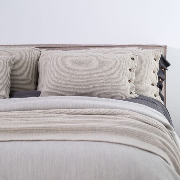 Moyha Classic Premium Kissenhülle, hellgrau Creamy, 80% Schurwolle, Format 60x40 cm