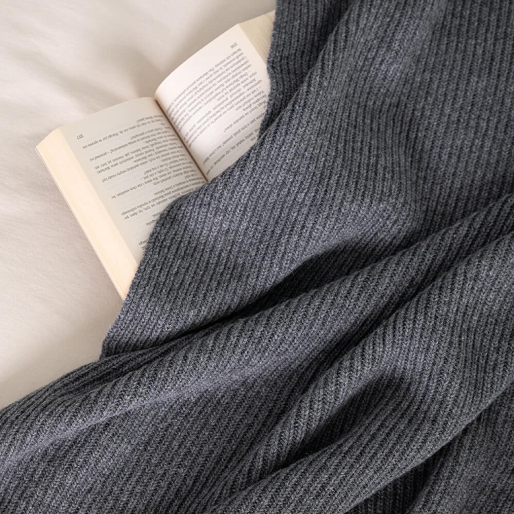 Moyha Classic Premium Wolldecke in Dunkelgrau Graphit, 80% Schurwolle