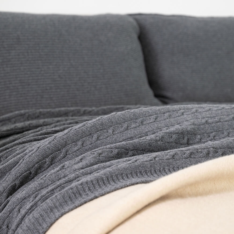 Moyha Zopfmuster Plaid dunkelgrau Graphit aus 80% Schurwolle