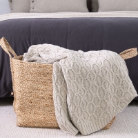 Moyha Luxury Strickdecke hellgrau Creamy aus 80% Schurwolle