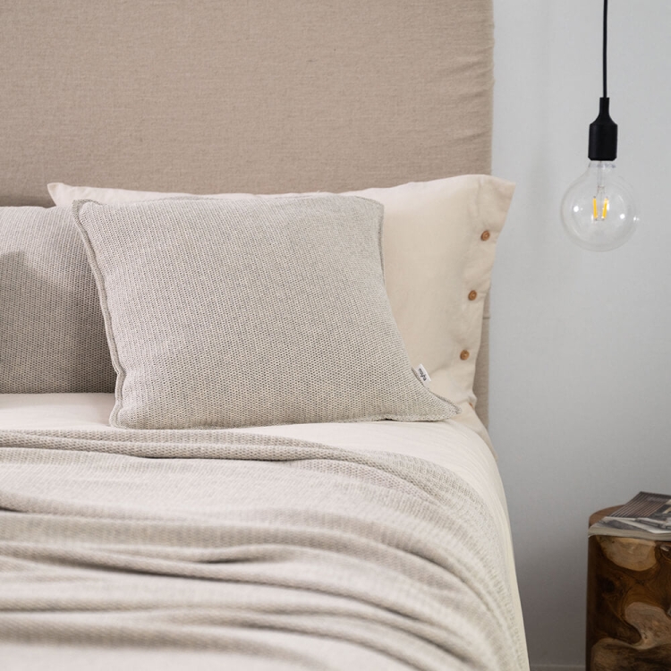 Moyha Close to Nature Decke ecru/sand aus recyceltem Baumwollgarn