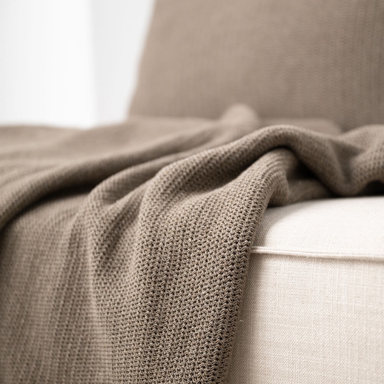 Moyha Close to Nature Überwurf braun, gefertigt aus recyceltem Baumwollgarn