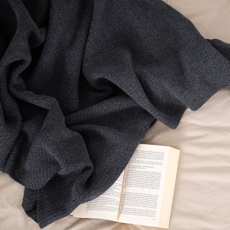 Moyha Decke Close to Nature, Farbe dunkelgrau Graphit, Material recyceltes Baumwollgarn