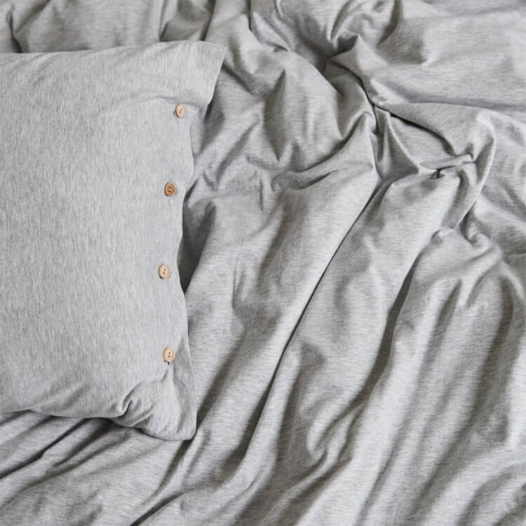moyha Jersey Dream Grau Kissenbezüge mit Holzknöpfen
