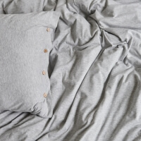 moyha Jersey Dream Grau Kissenbezüge mit Holzknöpfen